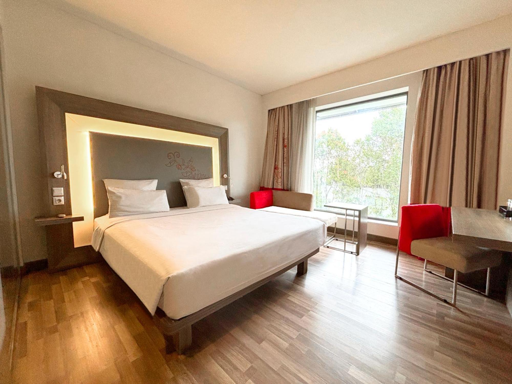 Novotel Banjarmasin Airport Banjarbaru Экстерьер фото