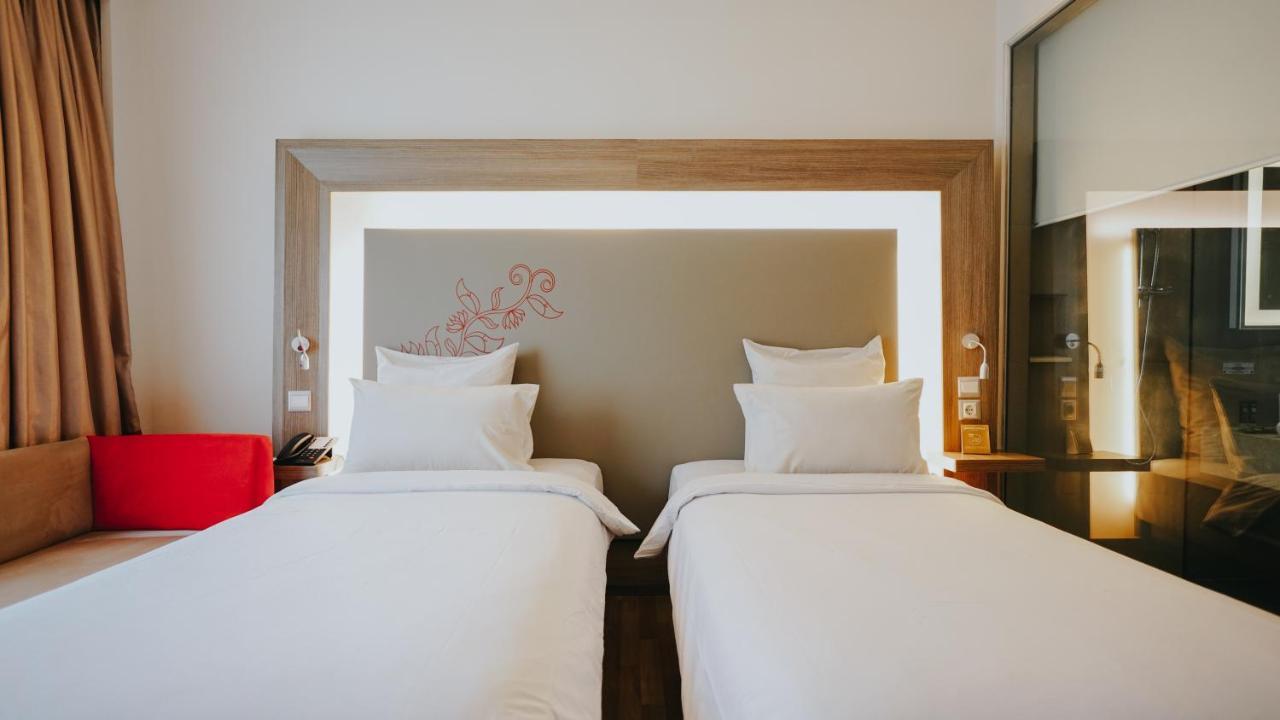 Novotel Banjarmasin Airport Banjarbaru Экстерьер фото