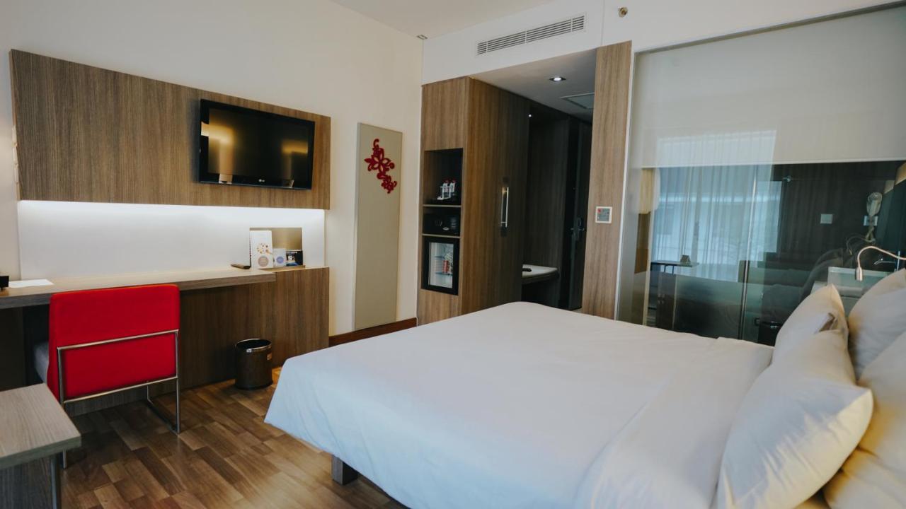 Novotel Banjarmasin Airport Banjarbaru Экстерьер фото